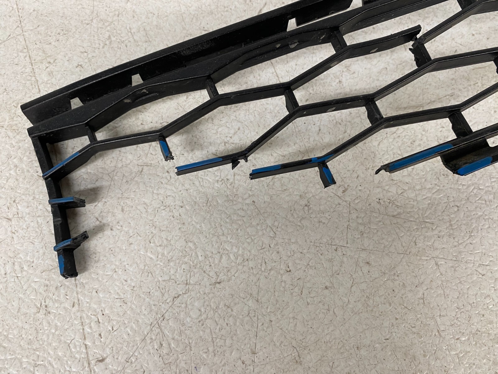 ⭐2014-2017 MASERATI GHIBLI FRONT LEFT & RIGHT LOWER BUMPER GRILLE OEM LOT2388