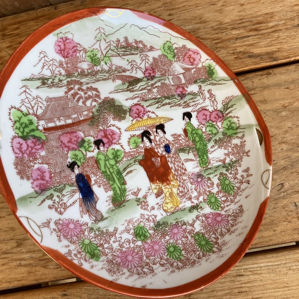 Plato vintage diseño geisha plato pintado a mano 1930-40’s borde rojo Japón Foto 2 de 4