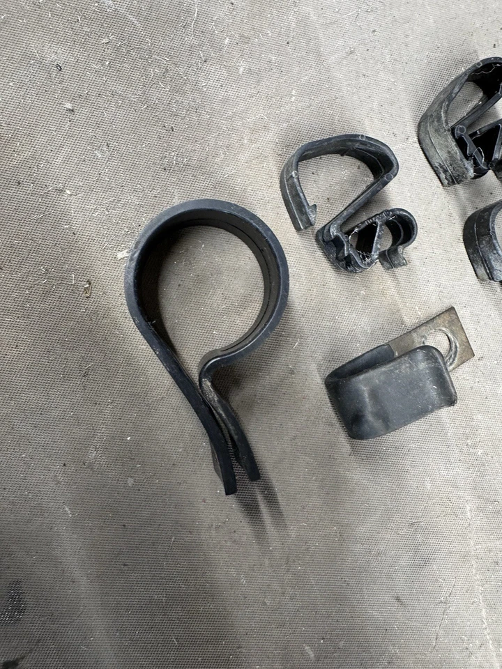 Arnés de cableado Ford Galaxie 1961-1968 compartimento del motor clips de capucha merodeador Foto 2 de 4