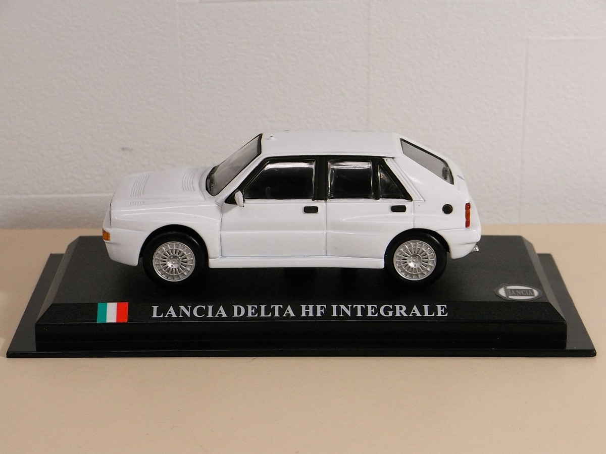 BOOK+MODEL] Lancia Delta HF Integrale delprado car collection #21