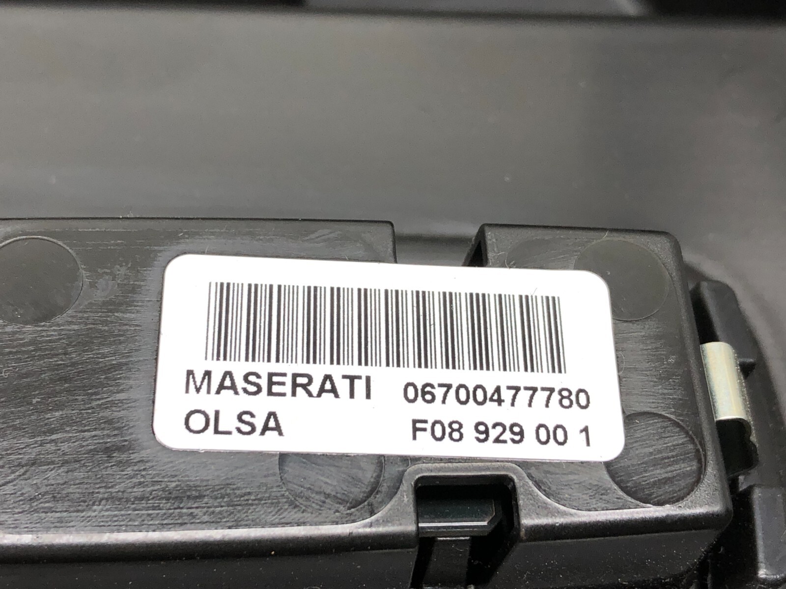 2017-2022 MASERATI LEVANTE RIGHT PASSENGER REAR QUARTER TRIM COVER PANEL OEM.