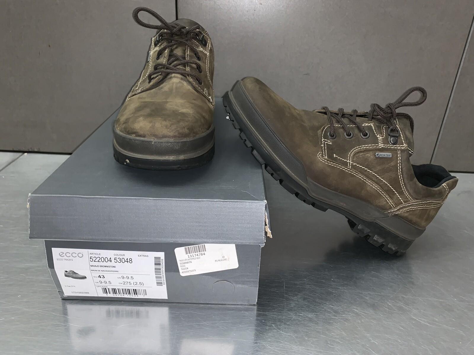 ecco track 6 vs track 2