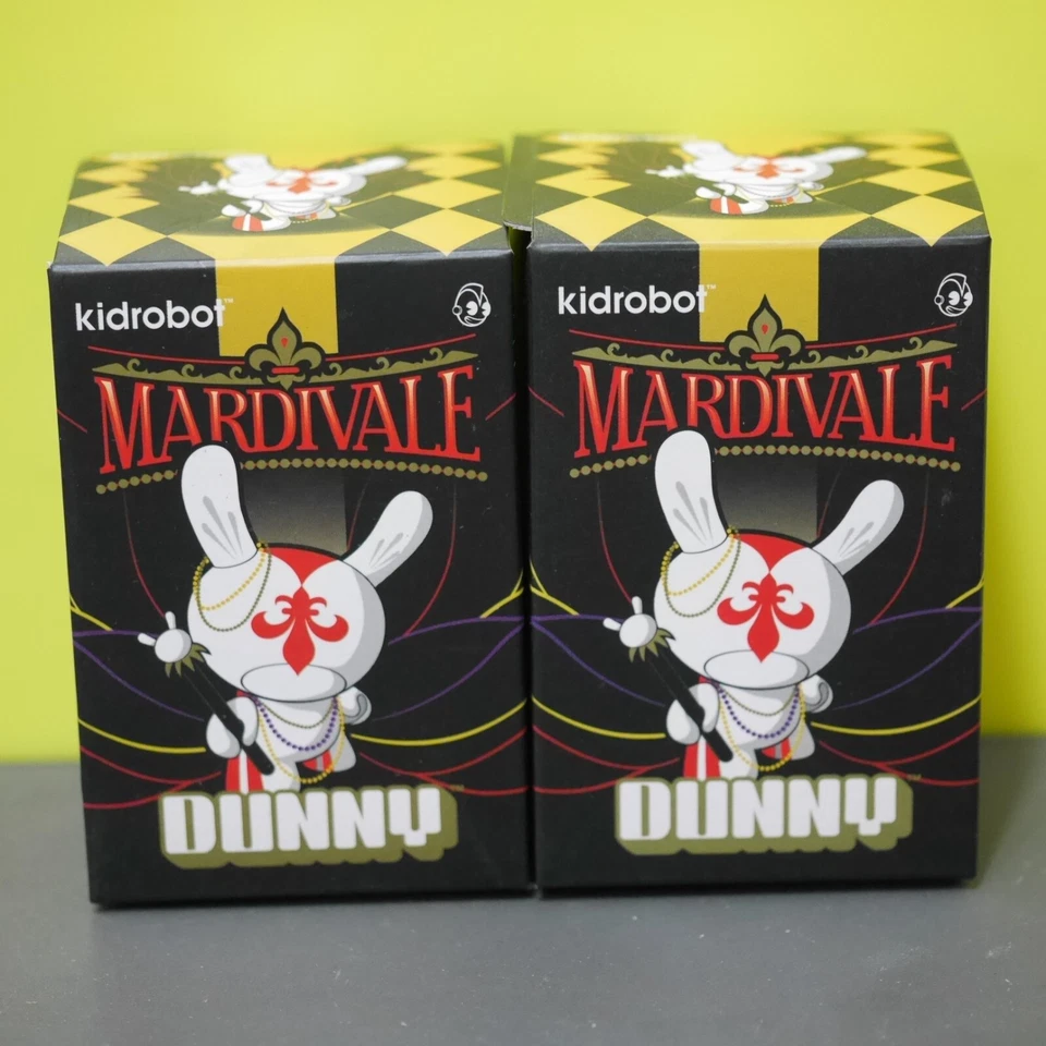 Kidrobot 3"Dunny 2014 Mardivale Series Scribe Stilts Jester(lila & gelb)2 Vinyl - Image 4 of 4