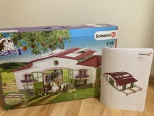 Schleich Horse Club Pferdehof mit Einzelfigur und Pick Up mit Anhänger