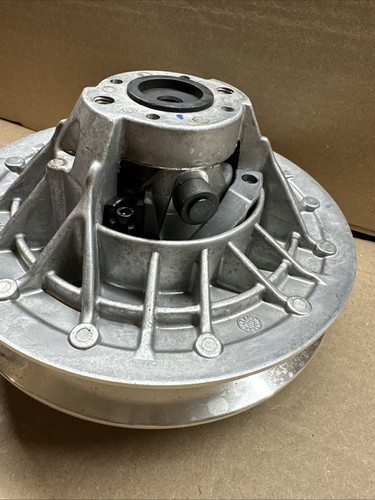 Secondary Driven Clutch CVT Pulley 21400 For HiSUN HS800 UTV MSU Bennche Spire - Picture 5 of 7