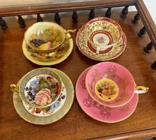 GOOD GROUP VINTAGE AYNSLEY PARAGON TEA CUPS SAUCERS, FLOWERS FRUIT, BAILEY ETC