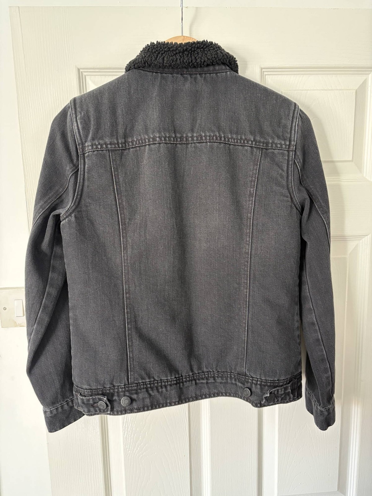 Old Navy Midnight Black Sherpa-Lined Denim Jacket - Size M image 7