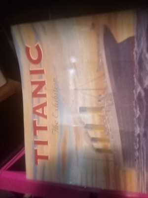 Titanic Scenes Book