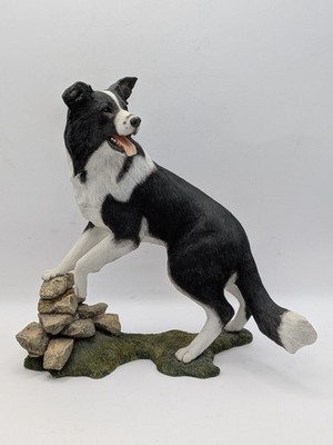 Country Artists Top Dogs Border Collie Jumping Over Wall 04445 Hand Painted VGC