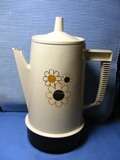 Vintage Regal Poly-Perk 4-8 Cup Coffee Pot Percolator 7508 70's Floral Graphic