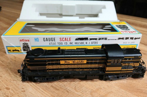 Atlas Kato 8151 HO RS-3 Rio Grande (pintura negra y dorada Aspen) - DC, EX con caja | Condition: New: Other (See Details)