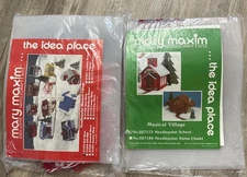 Mary Maxim Needlepoint Plastic Canvas Kit CHRISTMAS MUSICAL VILLAGE SCHOOL BARN