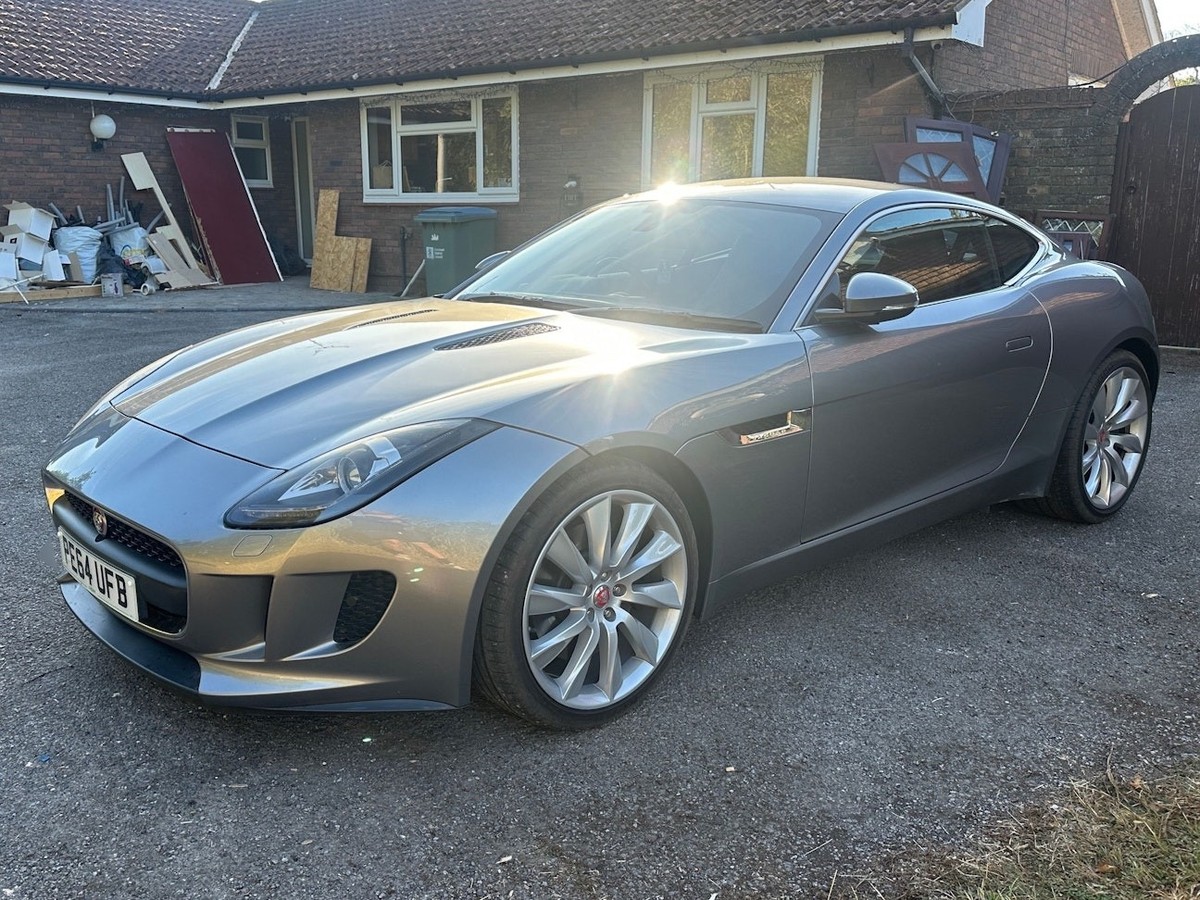 Jaguar F-Type V6 2014