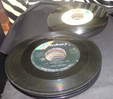 Lot of 25/ 45 rpm Mixed Records