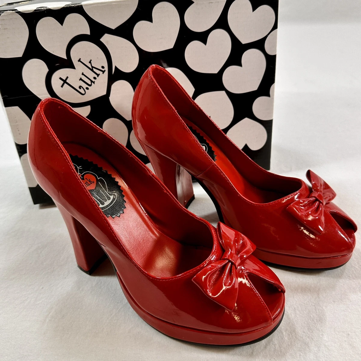 Red chunky shoes 2025