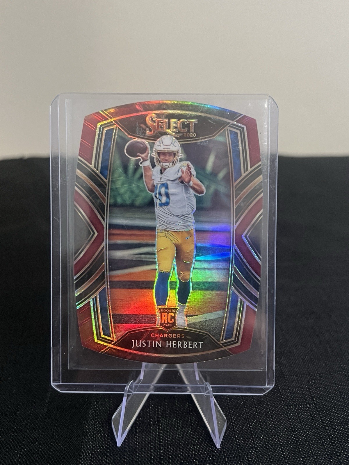 2020 Panini Select - Club Level Justin Herbert #244 Red Prizm Die-Cut (RC)