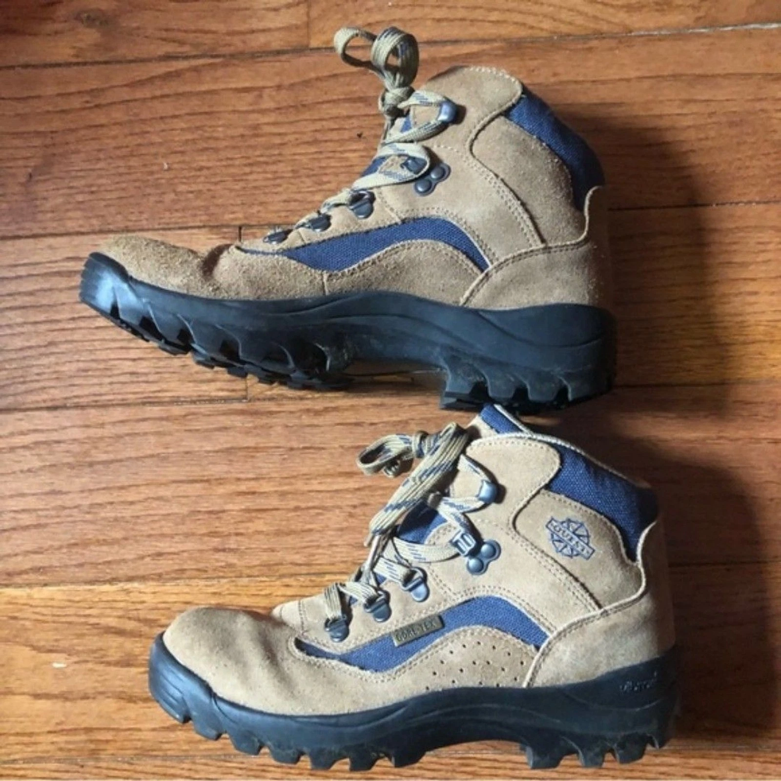 Quest Leather Suede Gore-Tex Hiking Boots Women's Brown Cream Size 8