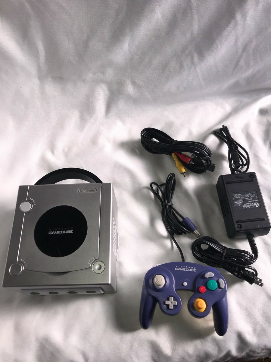 Nintendo GameCube Silver DOL-001 Console, Purple Controller, Cable 