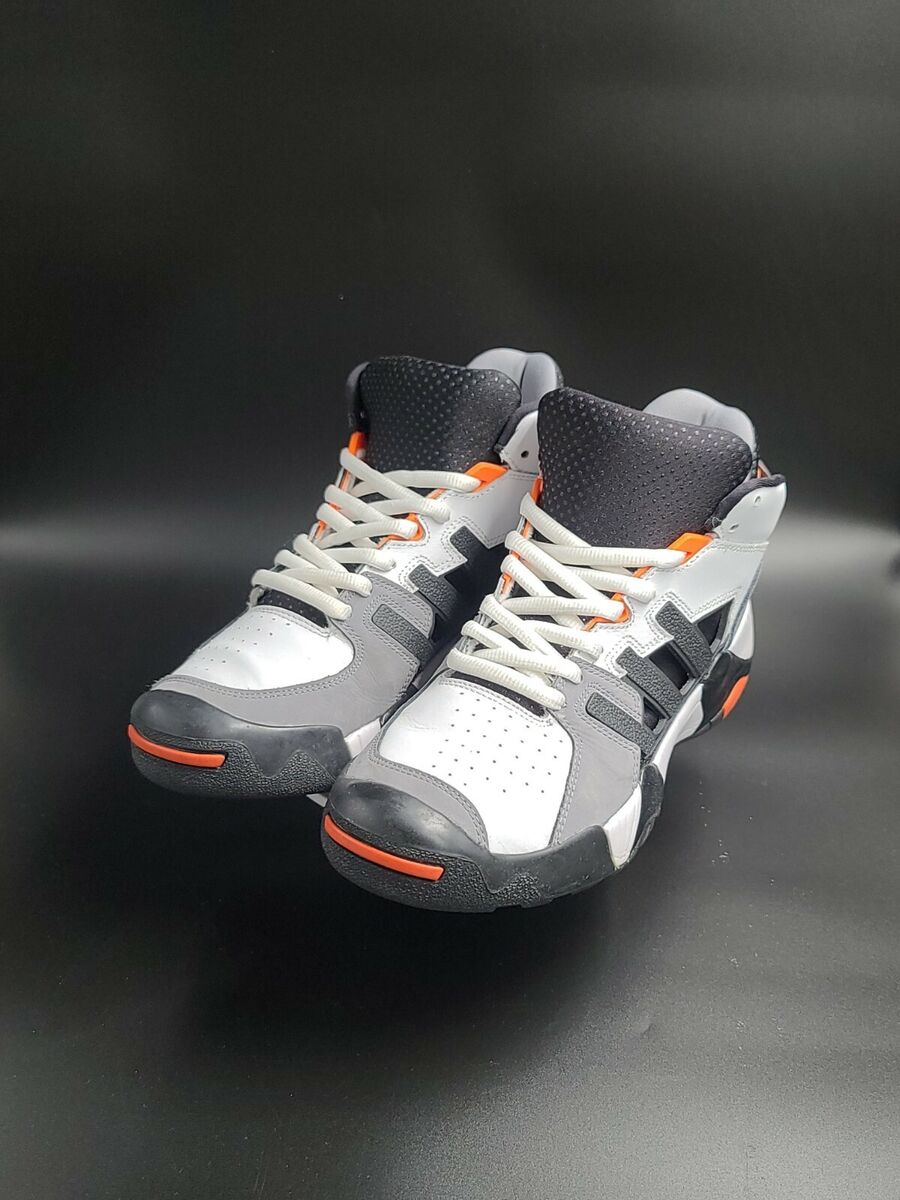 adidas Originals Streetball 2 Running White/Black-Medium adidas Originals Streetball 2 Running White/Black-Medium