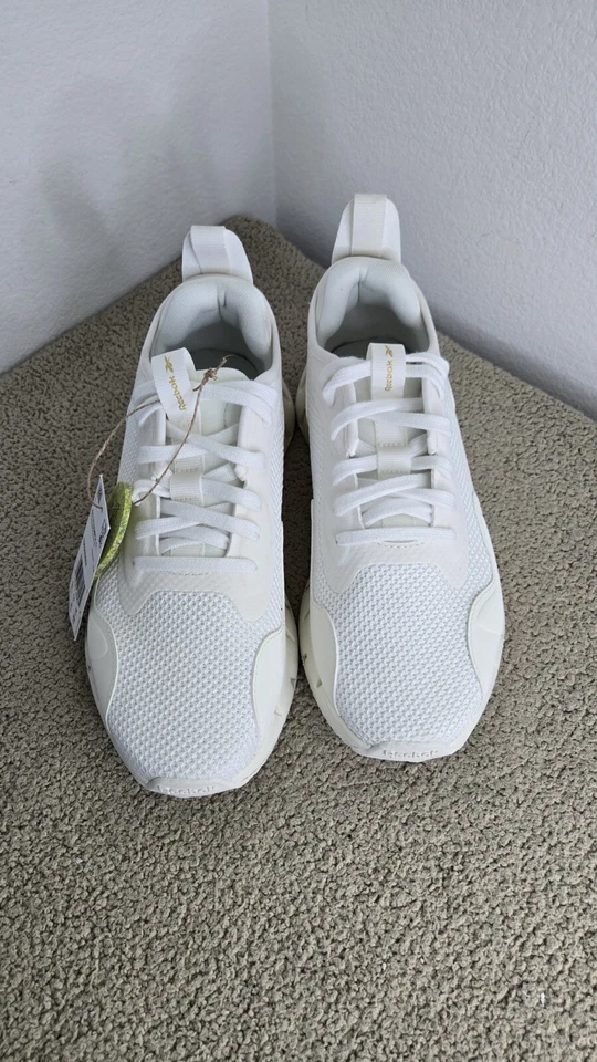 NWT Reebok Women 9 Zig Dynamica CL Lightweight White Running Shoe 100208882 - Image 4 of 4