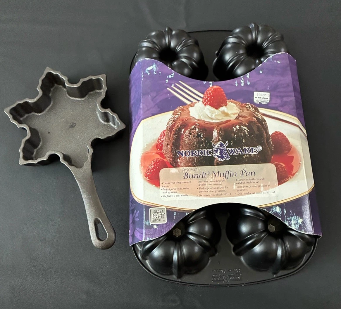 1 Cast Iron Cookie Skillet &1 Nordic Ware Classic Bundtlette Cake Pan Set