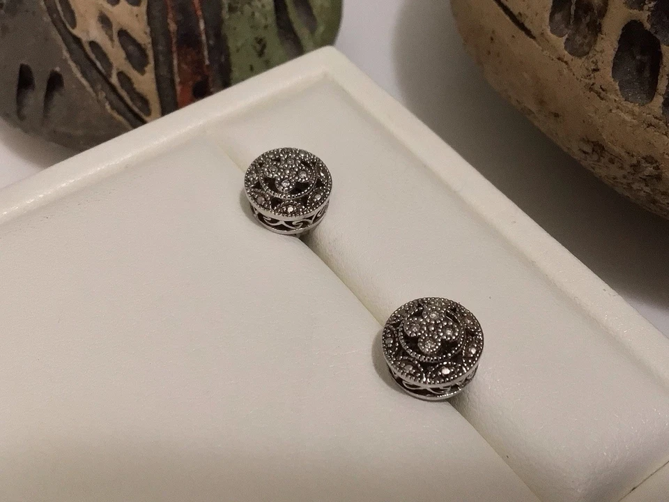 Aretes con dientes de sierra de diamante natural de plata de ley 925 de colección M usados en excelente estado 1,9 g Foto 3 de 4