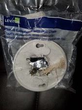 Leviton Plastic Pull Chain Ceiling Lamp Holder White Bulb Mount Light Socket