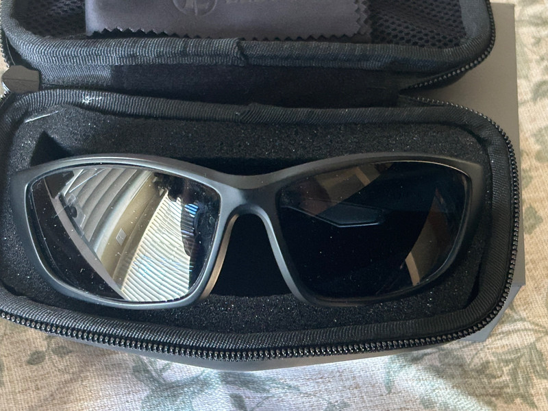 LEUPOLD - Cheyenne - Matte Black, Shadow Gray Flash (181280)