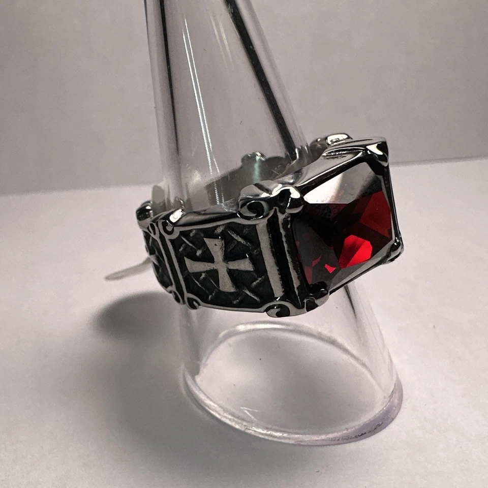 Anillo Cruz Hombre Cristiano Católico Plata ACERO Rojo Negro Ónix Simulado Gótico Foto 2 de 4