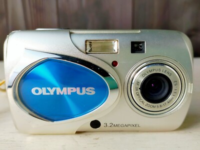 Olympus Camedia µ Miu-10 Compact Digital Camera 3.2MP w/ ACC