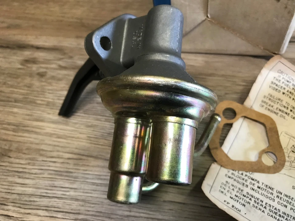 BOMBA DE COMBUSTIBLE MECÁNICA FEDERADA NUEVA REMANUFACTURADA 41653 Foto 2 de 3