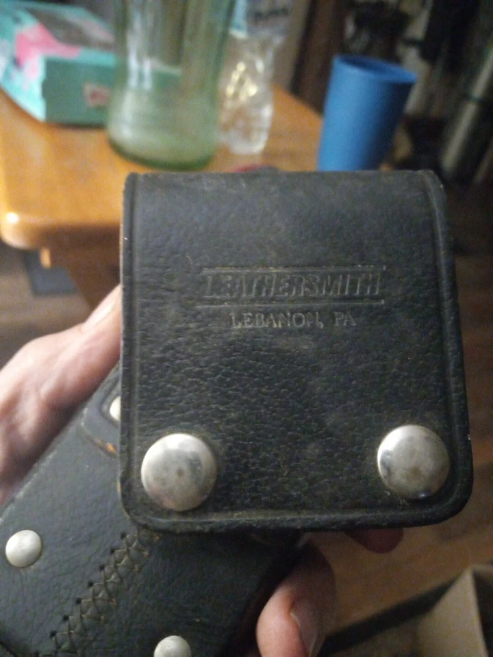 Motorola Radius P50 VHF UHF ? Two Way Radio's Three Radio's Charger With Holder - Image 4 of 4