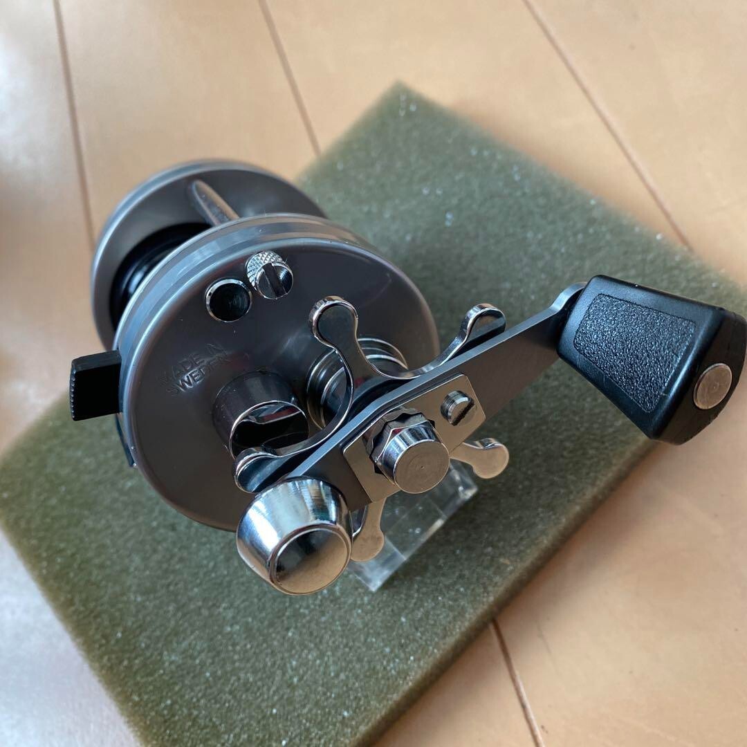 Abu Garcia Ambassador 2500CI Silver Instant Anti-Reverse Used from