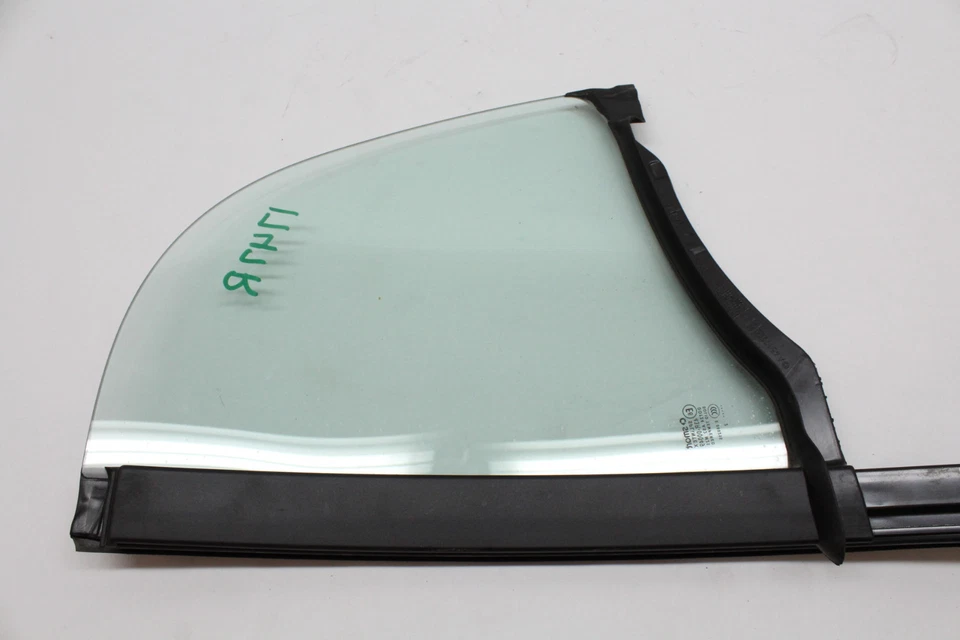 2013 SMART FORTWO RIGHT WINDOW GLASS NO TINT OEM 08 09 10 11 12 13 14 - Image 4 of 4