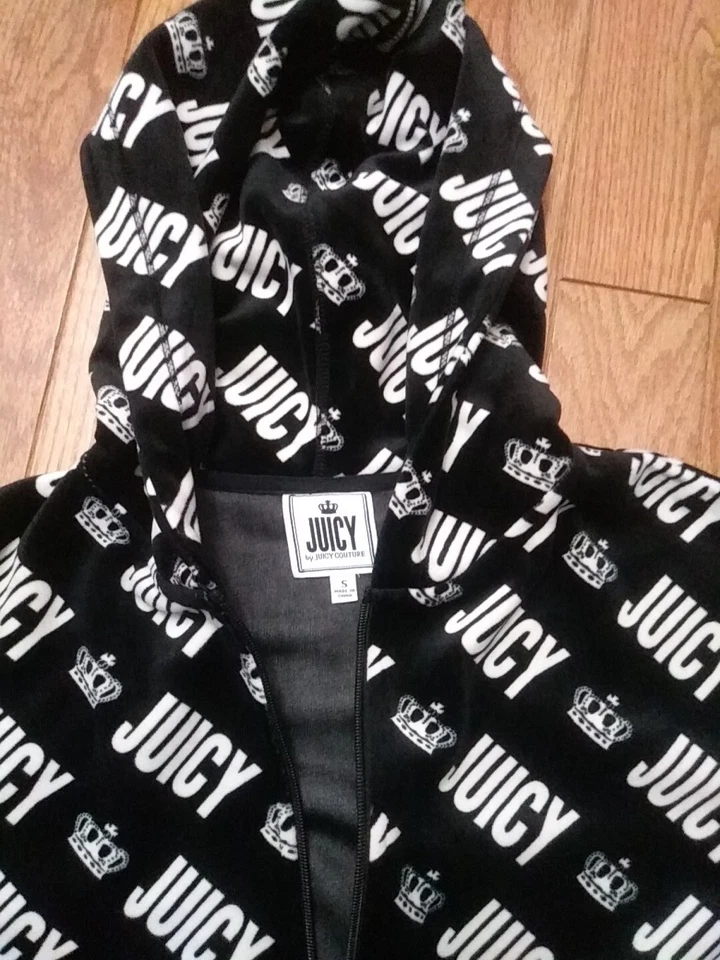 Juicy Couture Pequeño Negro Blanco Logo Terciopelo Acogedor Mono con Capucha Estampado con Cremallera Foto 2 de 4