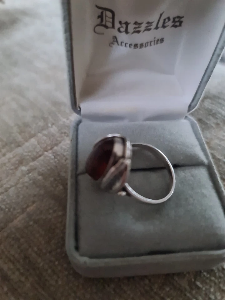 Modernist, Vintage Amber, Sterling Silver, Ornate Ring, Size P. - Image 3 of 4