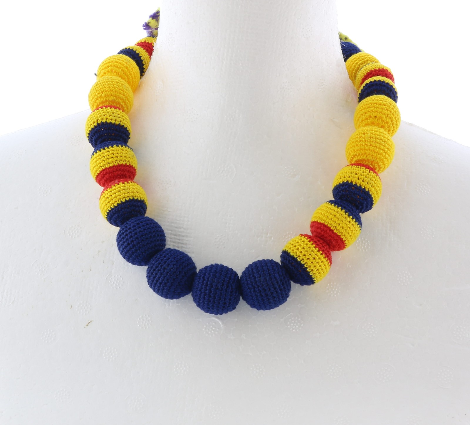 Ожерелье Prada с синими желтыми бусинами-один размер 15990₽