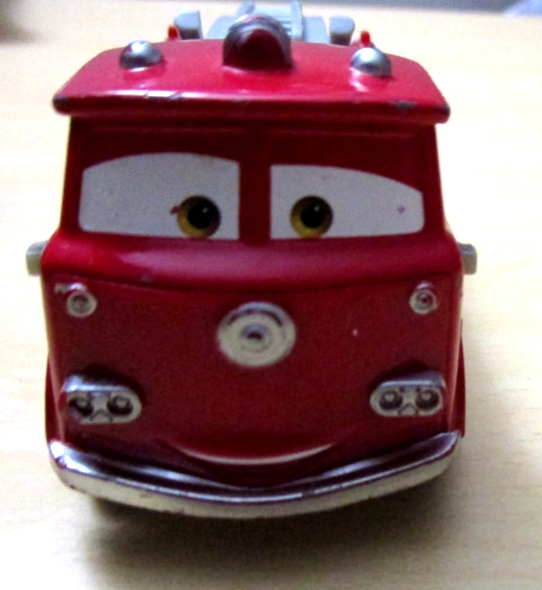 V2846 DISNEY PIXAR CARS RADIO SPRINGS FIRETRUCK DIECAST METAL FIRE TRUCK 1:55 4" - Image 3 of 4