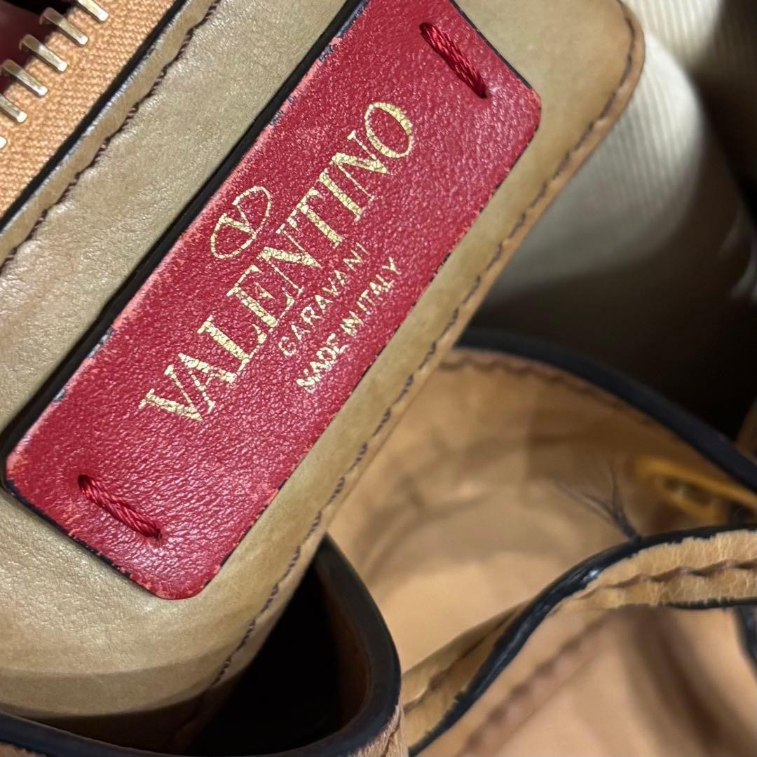 Valentino Garavani Rockstud Leather Handbag Beige B+ Status Japan thumbnail 11