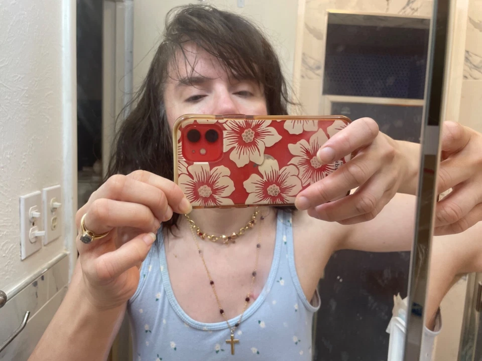 gold chain with garnets and and gold cross gold filled bows with rubies necklace - Image 3 of 4