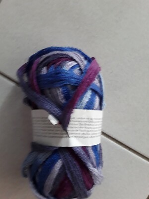 Wolle/ Garn für Rüschenschal, Bändchengarn Farfalla Color, blau/lila, 100g