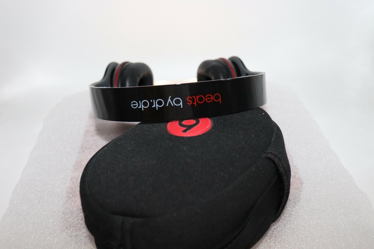 Beats By Dr. Dre Solo HD Monster Black/Red 2 Cords and Soft Case