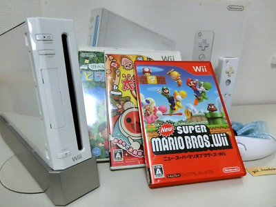 Nintendo Wii  ホワイト　本体ソフトセット売り　マリオ Nintendo Wii SET Mario,Animal Crossing,Taikonotatsujin, With Box