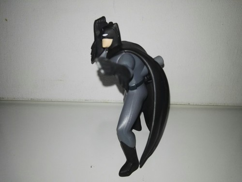 McDonald's Happy Meal Toy 2016- Batman Figure DC Comics PVC/Plastic - Imagen 2 de 6