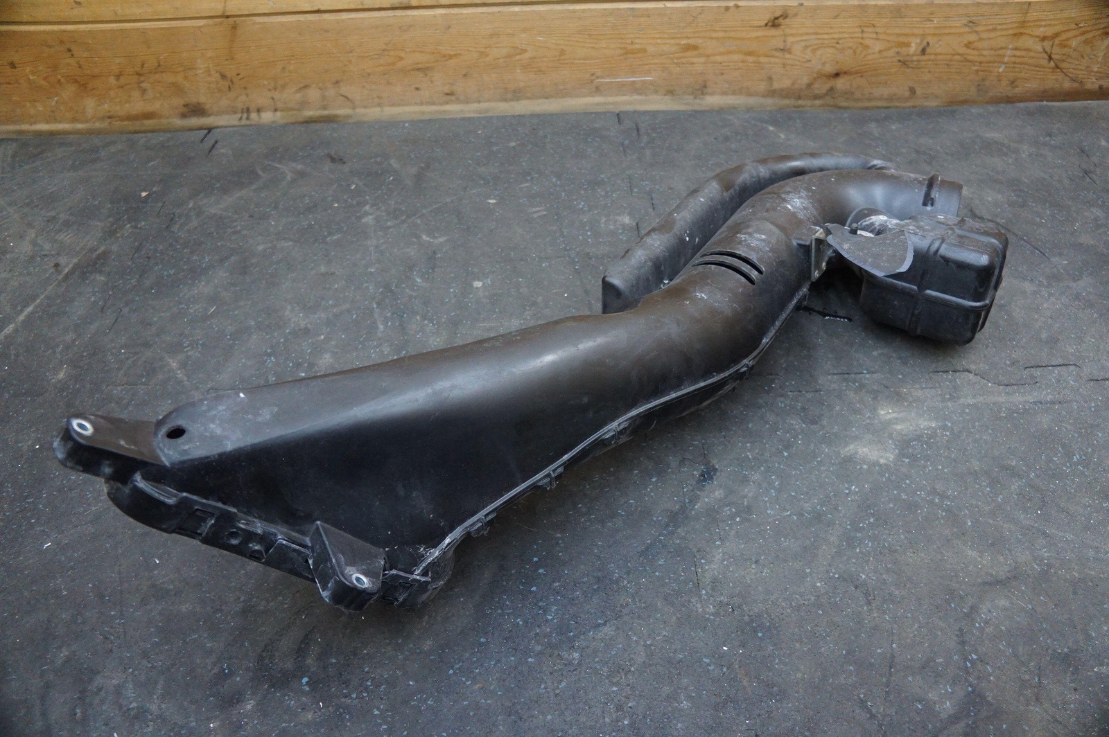 Left Driver Side Air Intake Duct 226059 OEM Ferrari 430 Spider