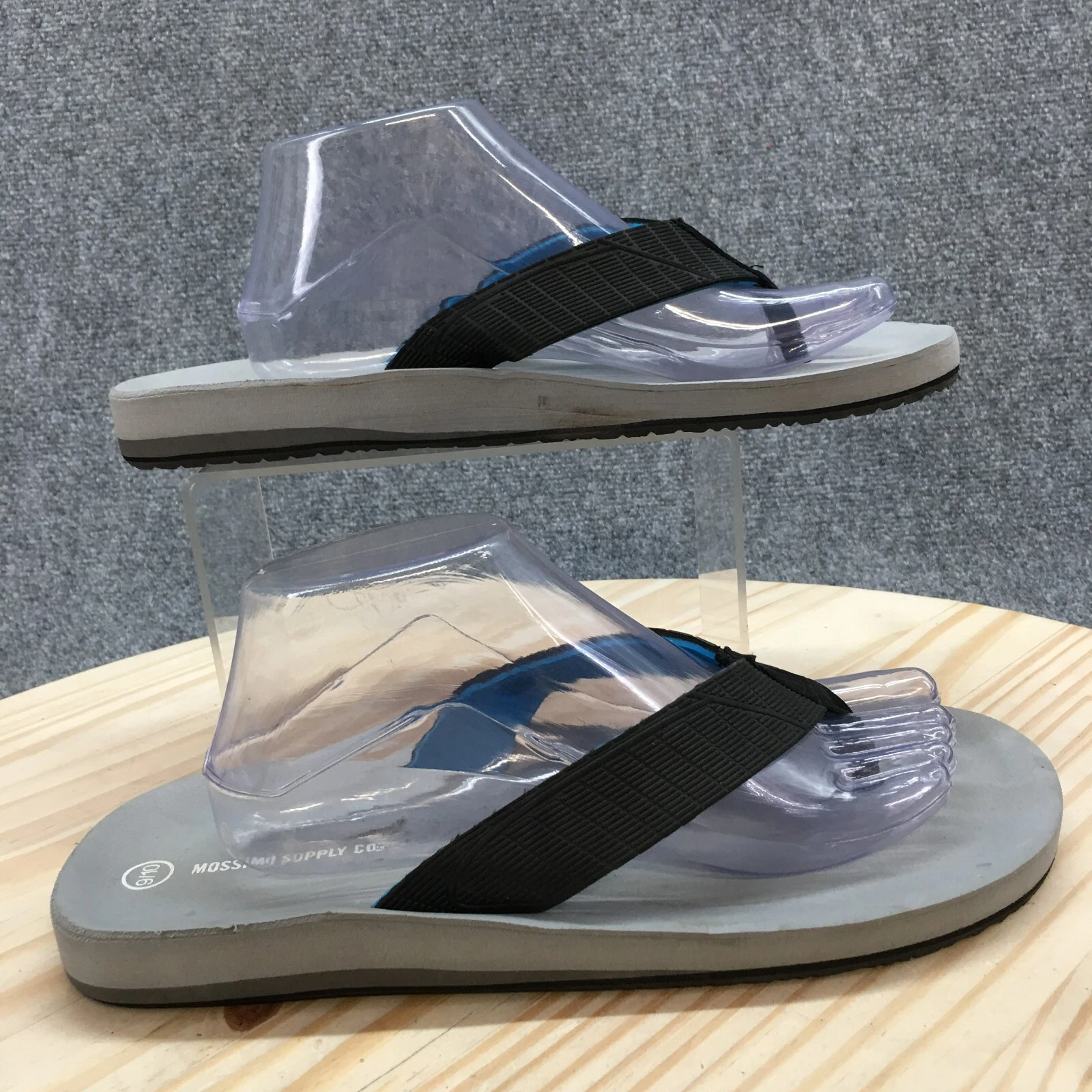 Mossimo Supply Co. Sandals Mens 9-10 Flip Flop Black Toe Post Slip On Casual