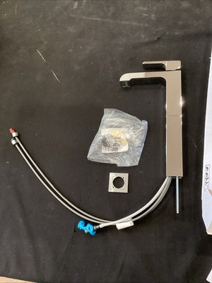 Delta Bathroom Faucet Polished Chrome Single Hole Ara  767LF-R