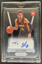 2021-22 Panini Prizm Trae Young Flashback Signatures Auto #FS-TYG Hawks