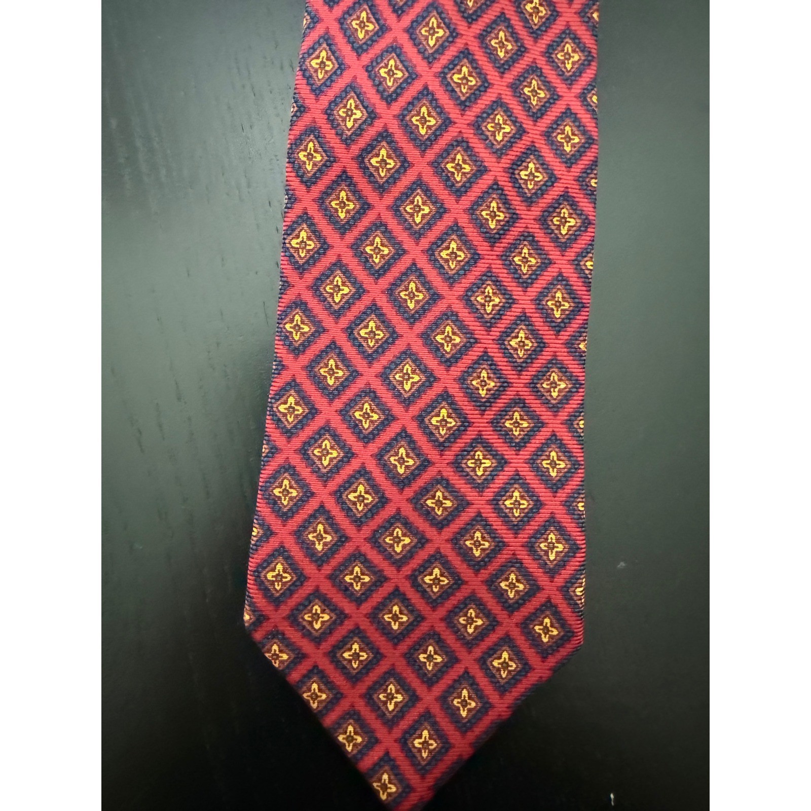 Brooks Brothers 100% Silk Tie Mens 3.5
