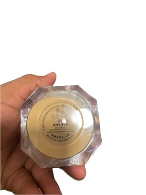 Fenty Beauty Set It Down Blurring Setting Powder 15g Banana04 - New Unboxed